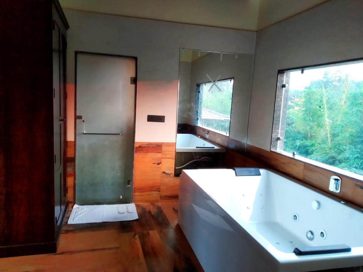The Pench International Hotel Khawāsa Eksteriør billede