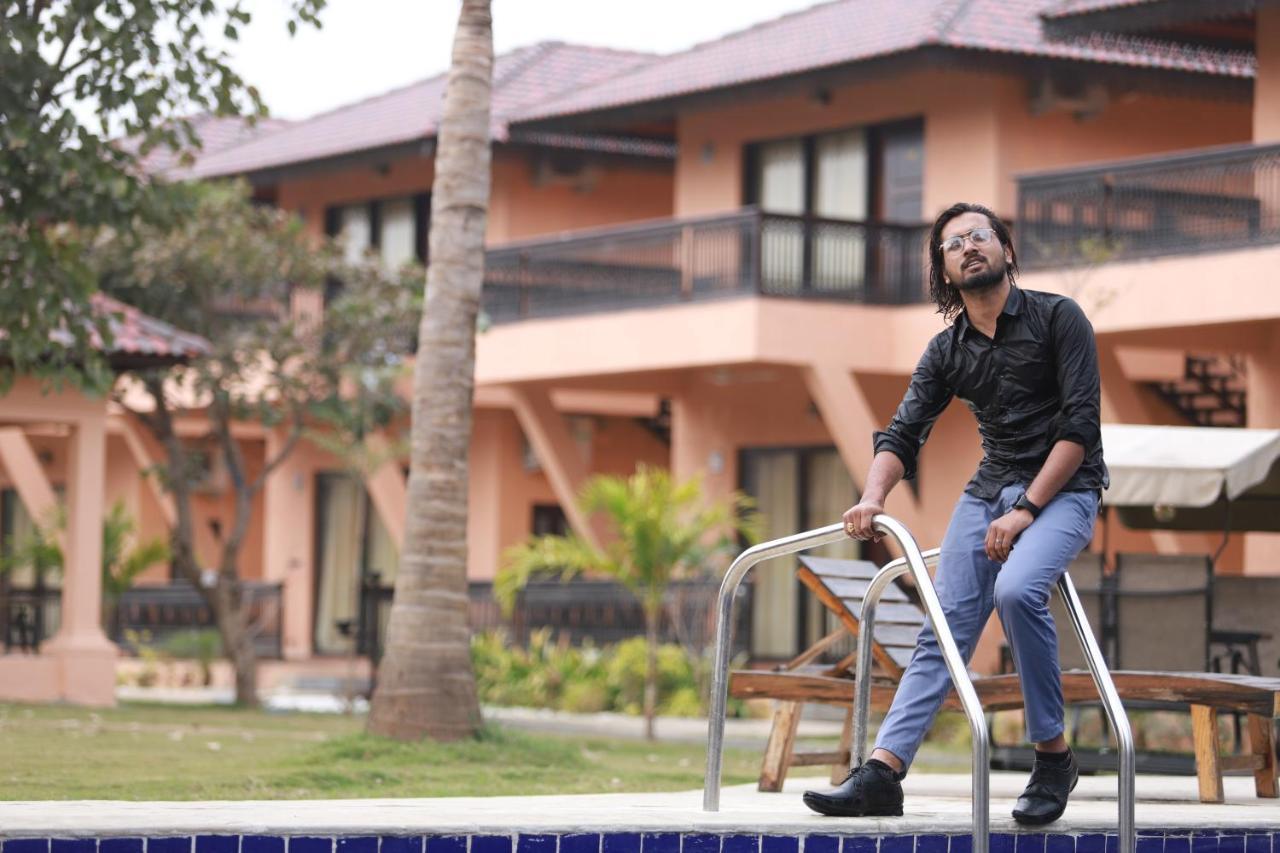 The Pench International Hotel Khawāsa Eksteriør billede